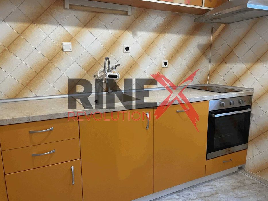 Дава се под наем Четиристаен апартамент в Асеновград - 120 кв.м за 500 € - Снимка #2