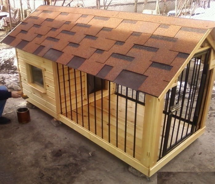 Cușcă câine izolată cu încălzire.