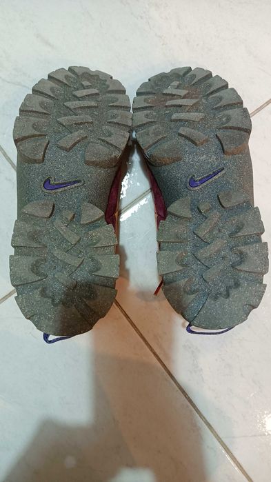 Сникърси Nike Lahar Low (оранжево-лилави)