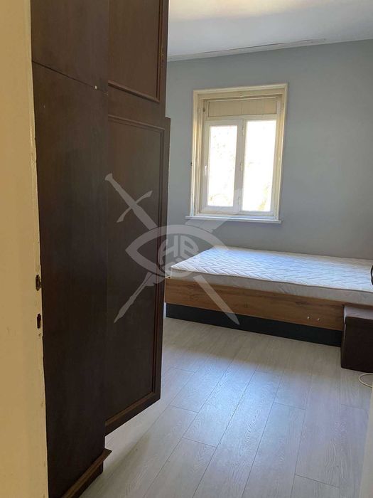 Дава се под наем Тристаен апартамент в Пловдив, Център - 70 кв.м за 398.82 € - Снимка #4