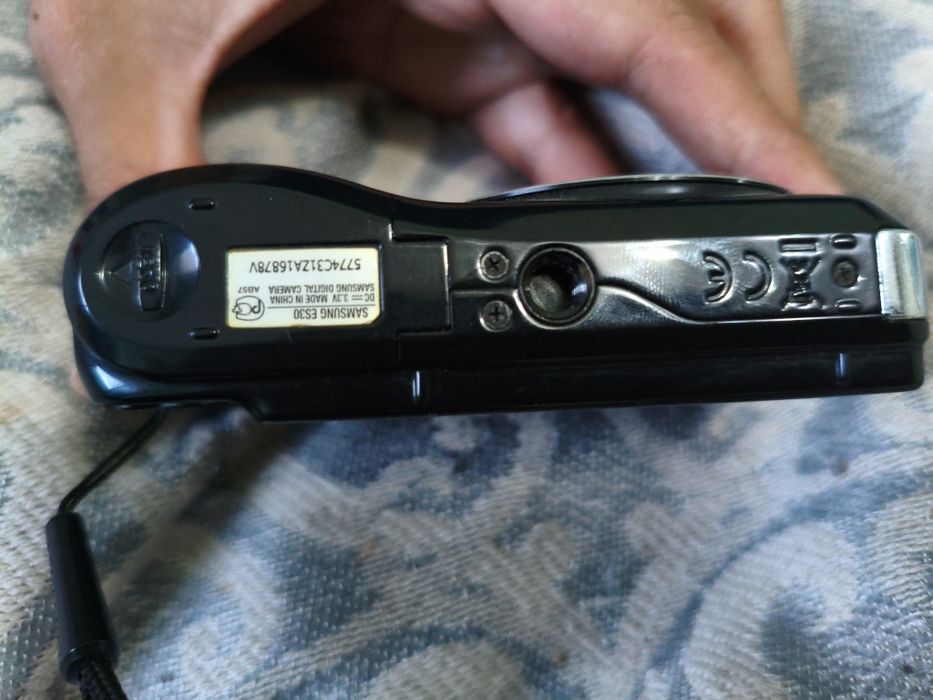 Samsung es30 продам
