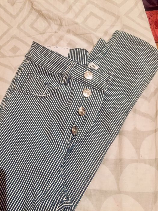 Панталон H&M на райета