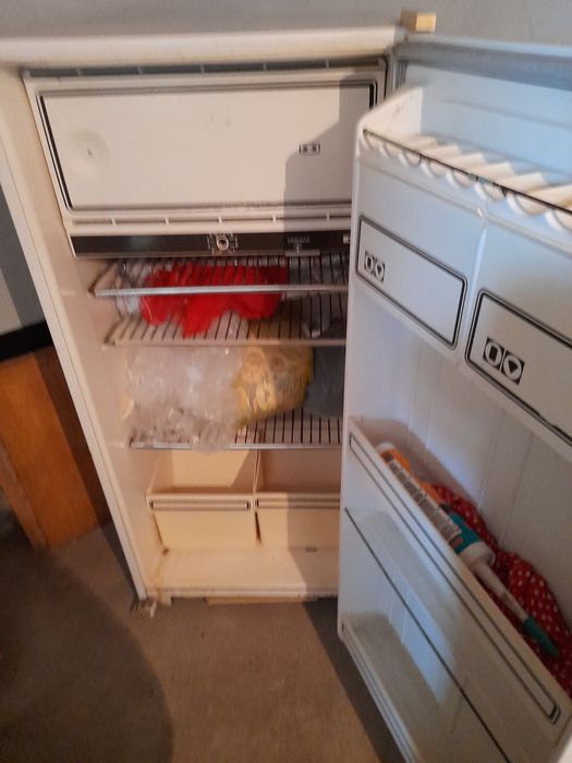 Продам  холодильник