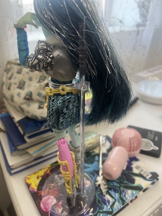 подставка для кукол monster high,барби,братц