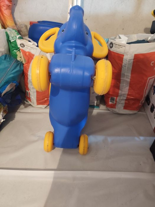 Играчка слон за яздене
