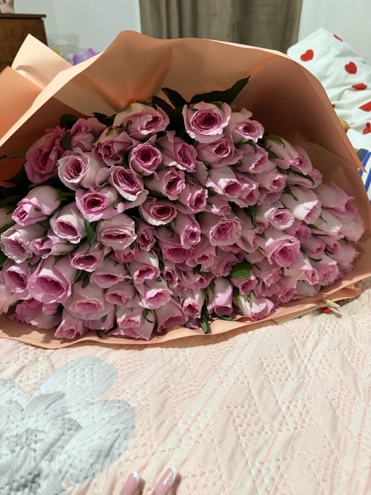 Букет продаю из розы