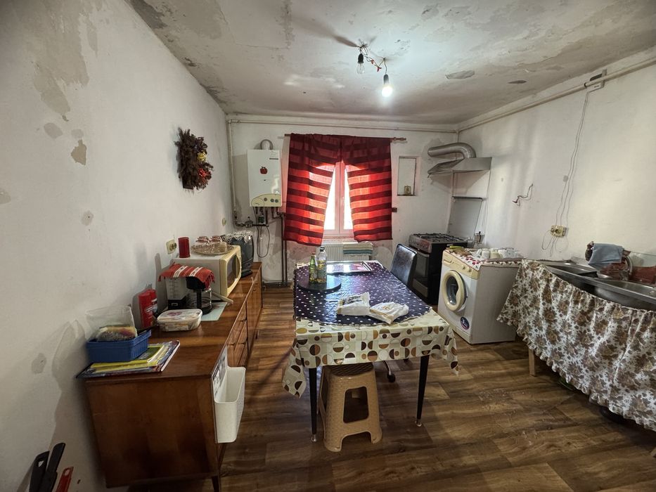 Apartament 4 camere, Otopeni  102mp