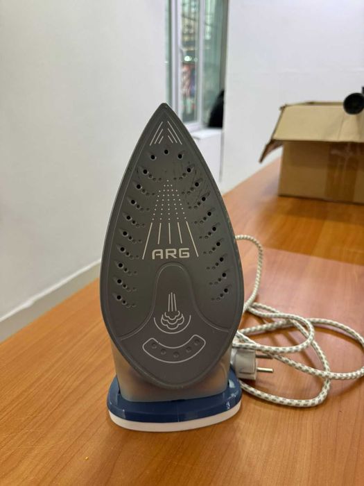 Утюг почти новый