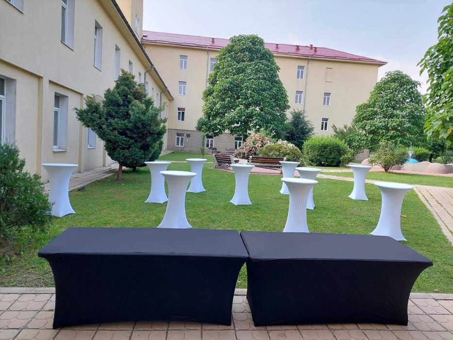 Правоъгълна кетъринг маса 180 см. под наем