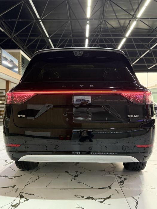 AITO M9 ultra  Restaling 2025.06