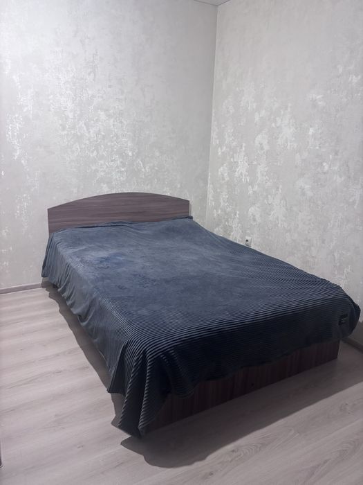 Продам полутораспальную кровать