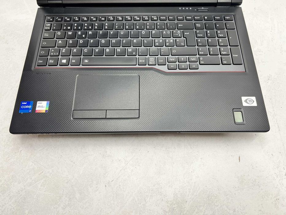 Реновиран лаптоп Fujitsu Lifebook E5511 i7-1165G7 16GB 510GB