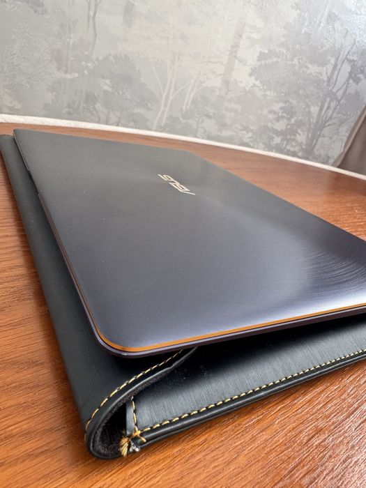 ASUS ZenBook UX490UA — премиум ультрабук в идеальном состоянии!