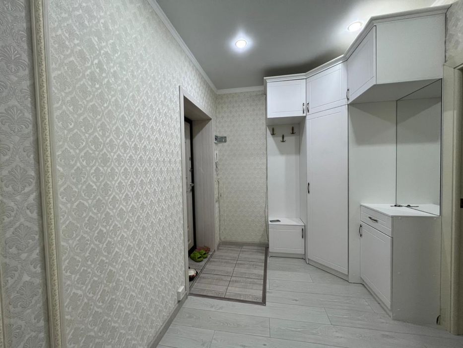 Сдам 2 ком кв евроремонт