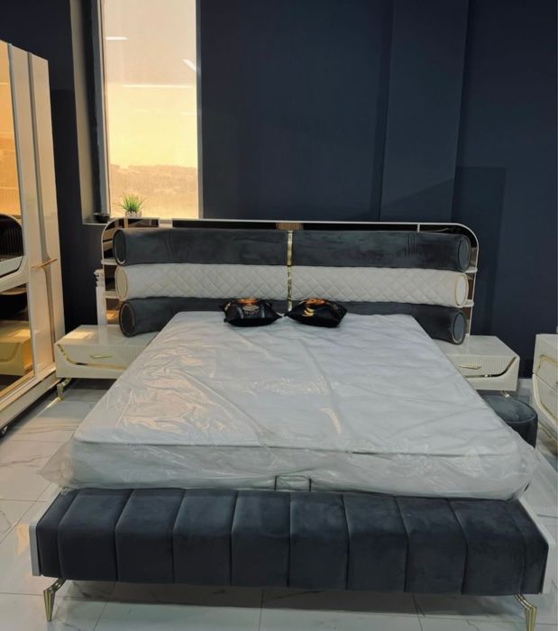 Продам спальный гарнитур