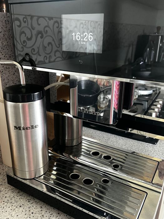 Esspresor Miele CM7500