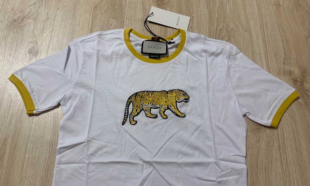 Нови мъжки бели тениски с етикети GUCCI  налични размери S,M,L,XL