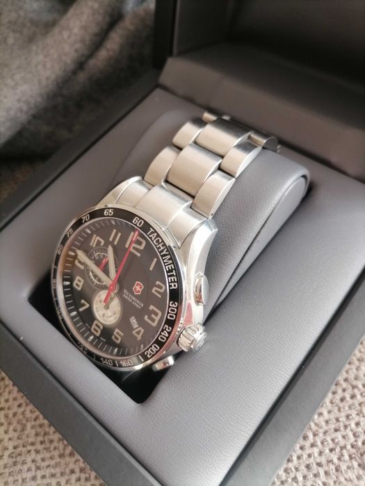 590лв.налена ЦЕНА Victorinox Clasic XLS Alarm Quartz Black Dial Mens