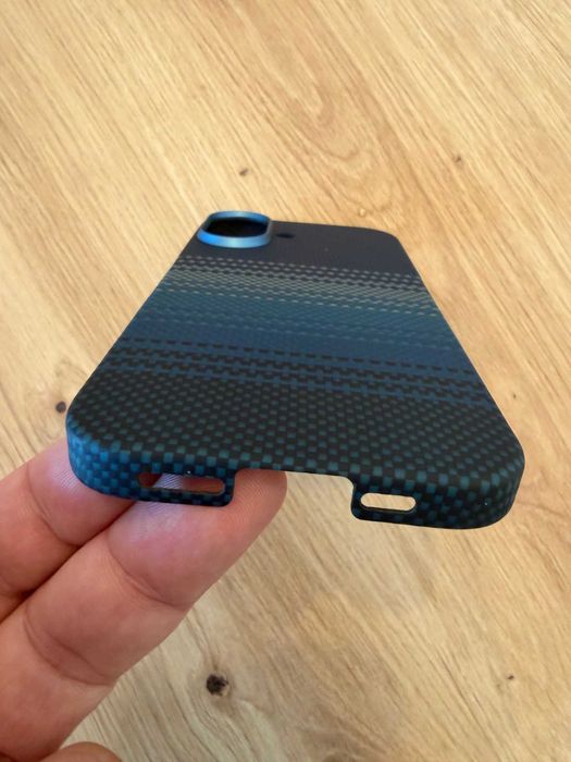 Оригинален калъф Pitaka за iPhone 17