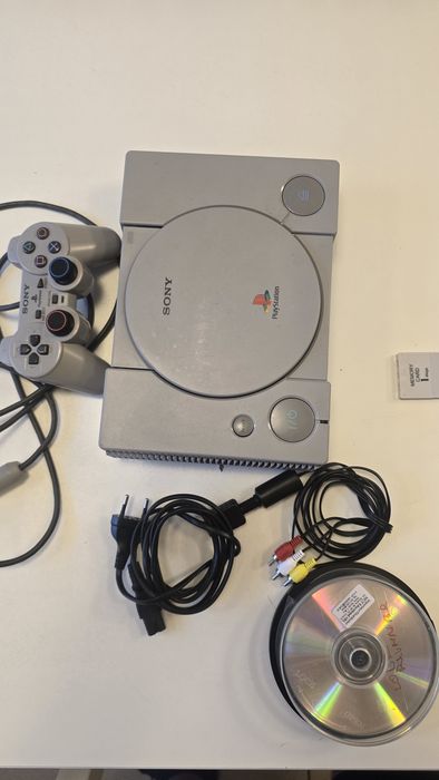 Playstation 1 modata cu chip si jocuri