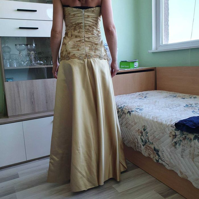 Дамска официална рокля
