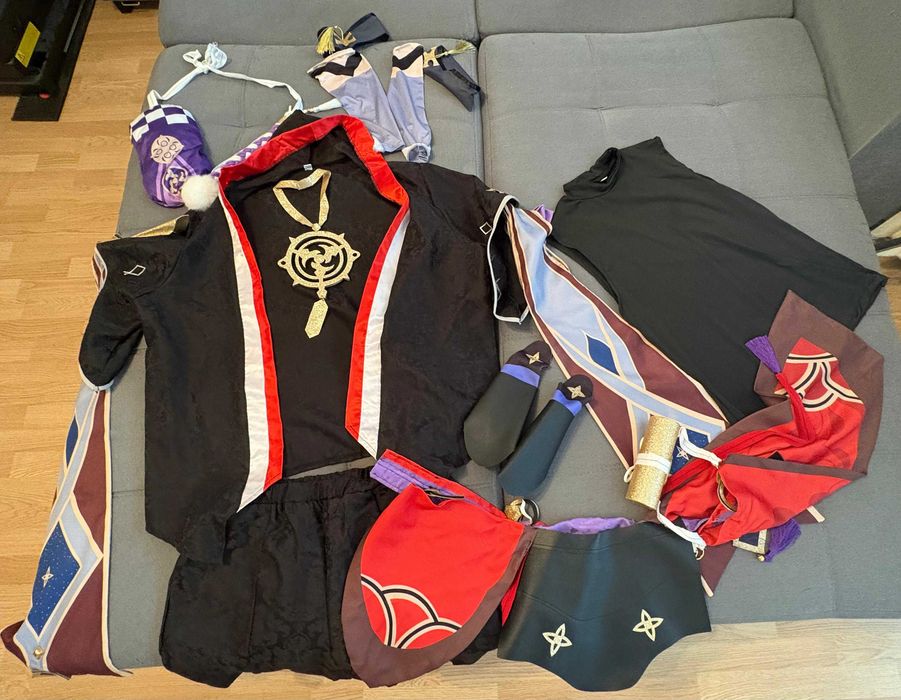 Oferta 7 zile! Scaramouche Cosplay,  marimea M, fara palarie si peruca