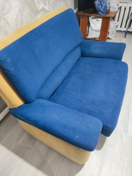 Отдам диван  бесплатно