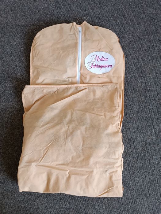 Платье вечерний интересный