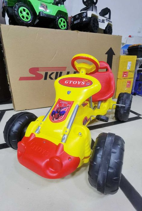 Детский картинг на педалях.