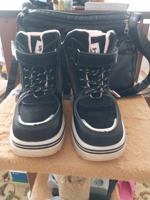 Обувь детская новая