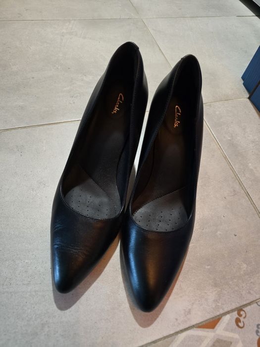 I Дамски обувки CLARKS