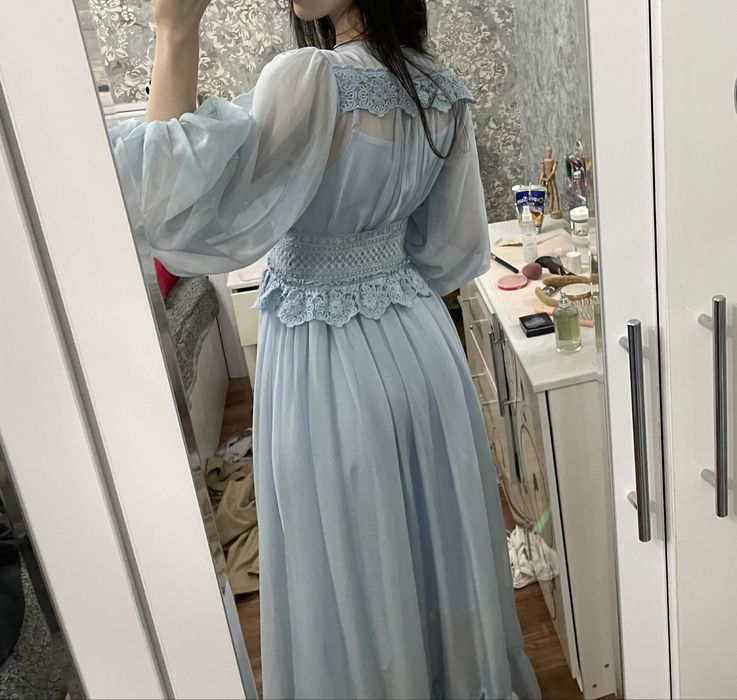 Вечернее платье голубое