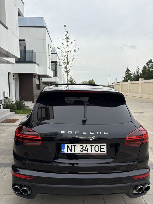 Porche cayenne fara daune