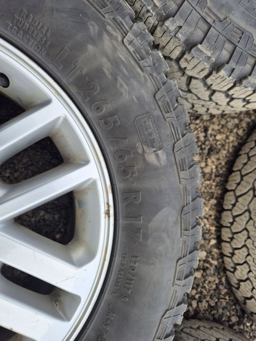 Jante pe 17 6x130 Toyota Hilux/Land Cruiser General Grabber 265/65 noi