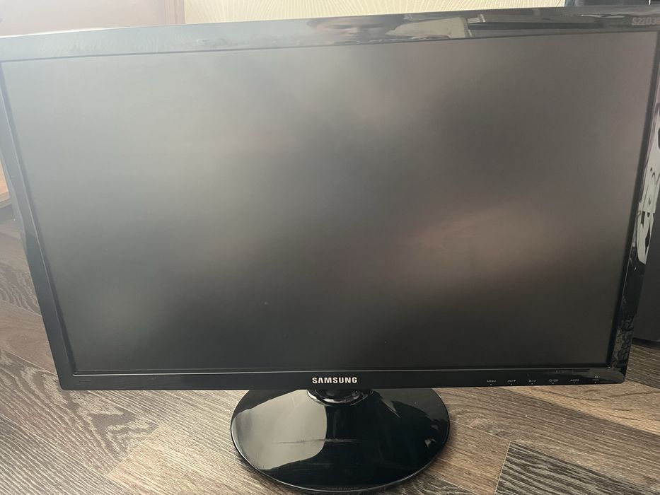 Монитор сатылады запчаська.Багасы 7 мын.