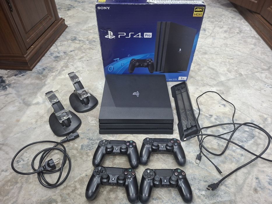 PlayStation 4 Pro 1 ТБ памятда 10 та уйини бор