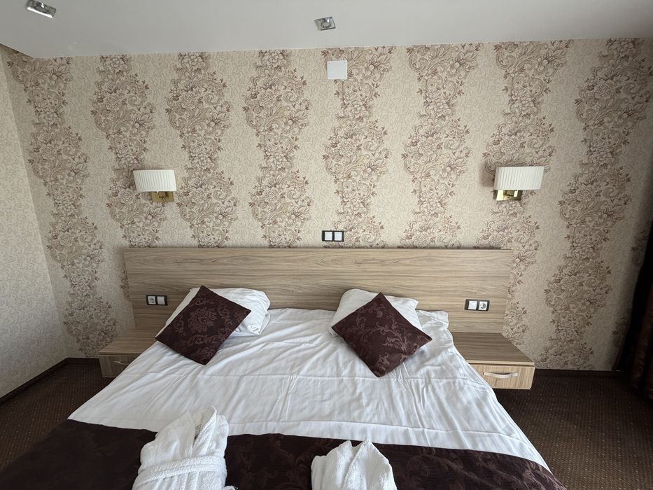 Vand 23 de seruri de mobilier