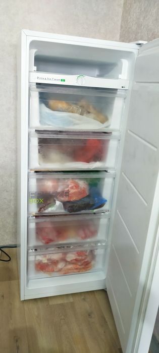 Морозильник Midea 140/55см 180л объем