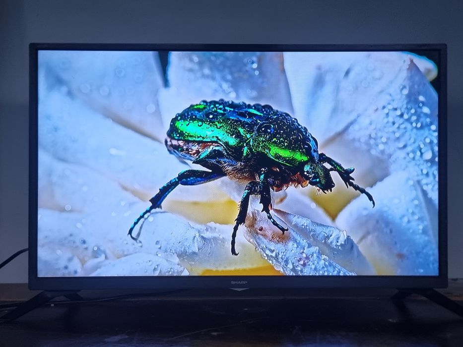 SMART Телевизор/Sharp - 32" - FULLHD , YouTube , Цифрова + Ефирна