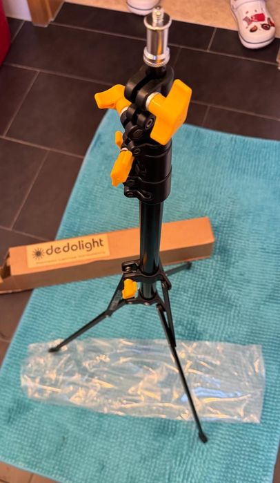 Oferta speciala trepiede Dedolight DST