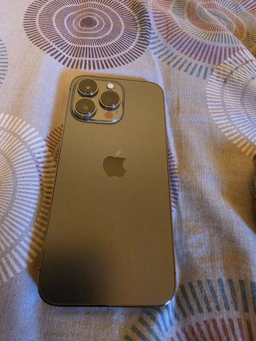 IPhone 13 pro+Apple  watch ultra 1gen +airpods  2gen  само дясна