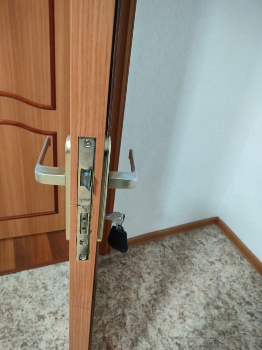 Продам межкомнатные двери