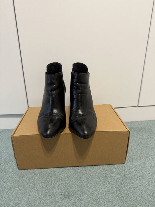 Botine negre, poele naturala, marime 39