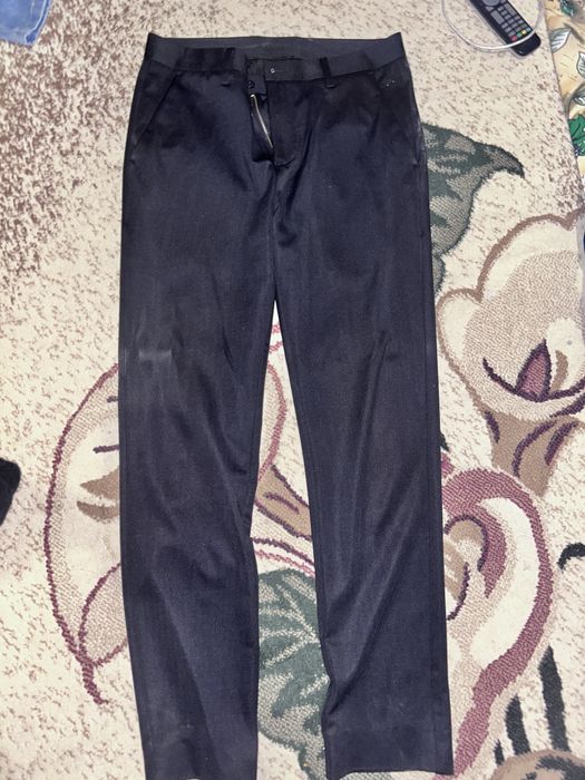 Джинсы/брюки.