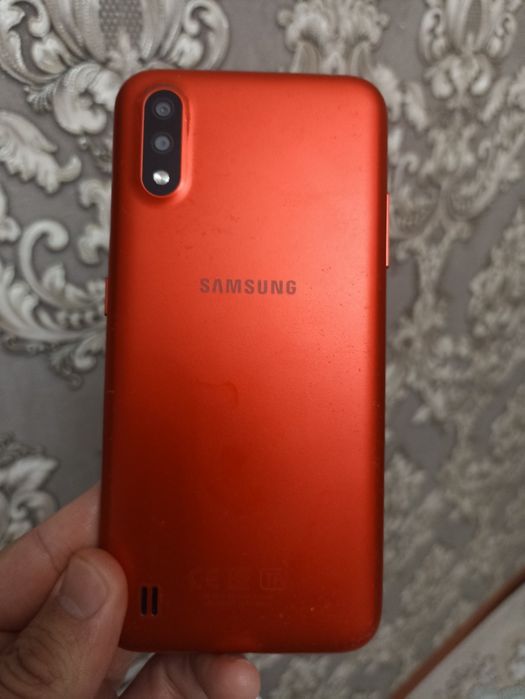 Смартфон Самсунг А01