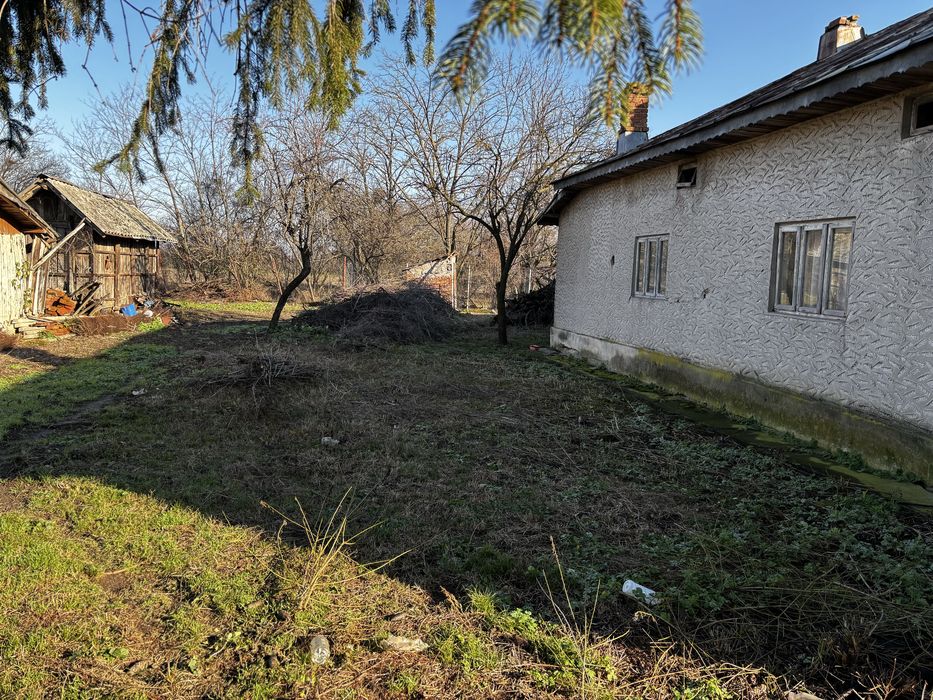 Casă de vânzare în Finta Mare, Dâmbovița, teren 769 mp, stradă asfaltată și liniștită