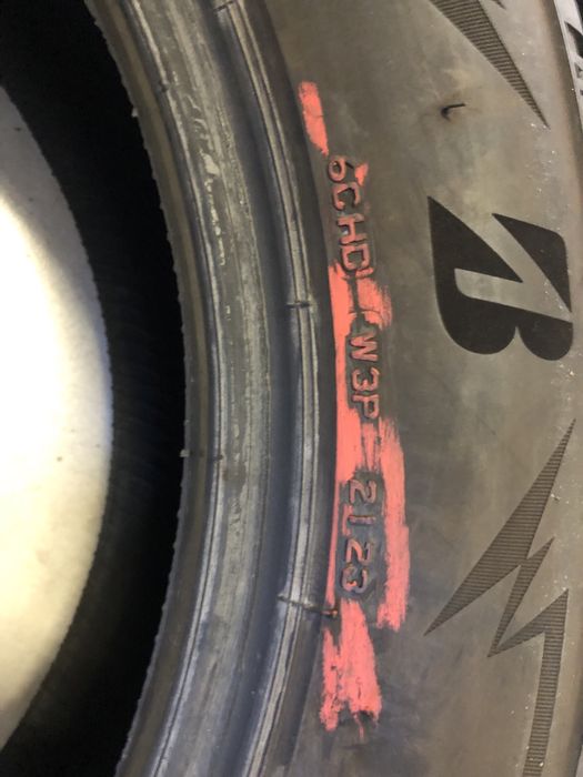 Зимни гуми 225 60 18 Bridgestone 2бр