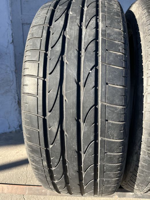 2 бр. летни гуми 235/45/19 Bridgestone DOT 1222 5/6 mm