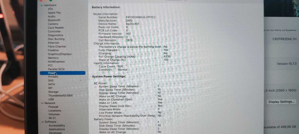 Macbook pro 2020 i5 2.0 Ghz Touchbar