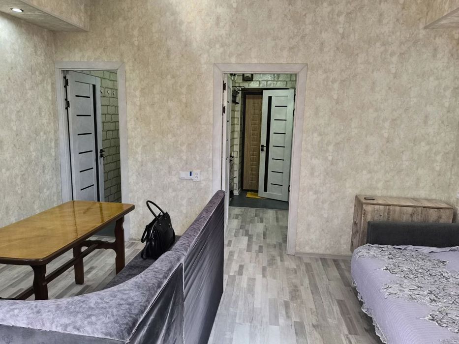 Продается Юнусабад 2 квартал 1 комнатная квартира